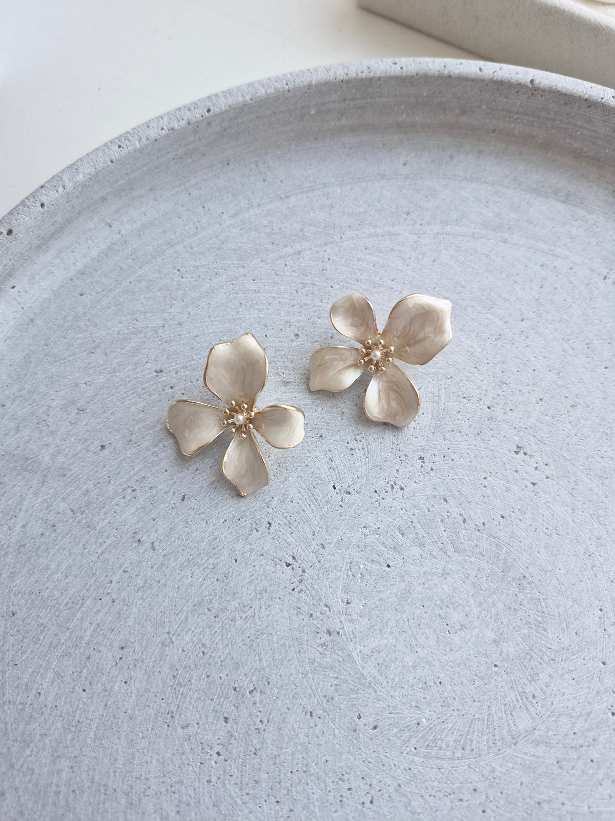 #34_matusenko_dress_accessory